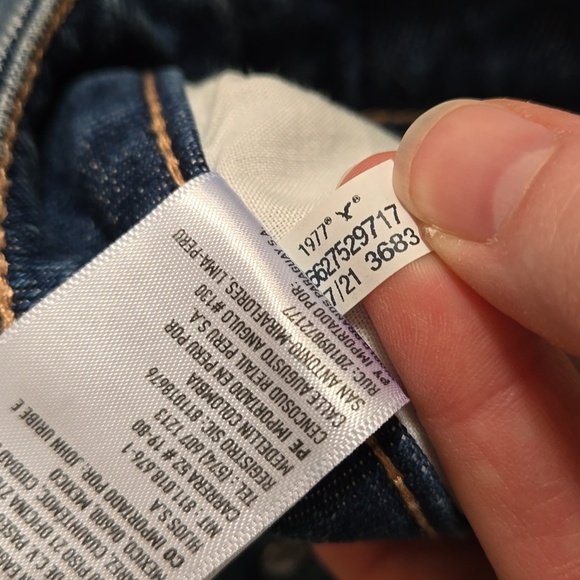 American Eagle Mom Straight Jean, Women's 6 Regular, Great Condition - Picture 11 of 13